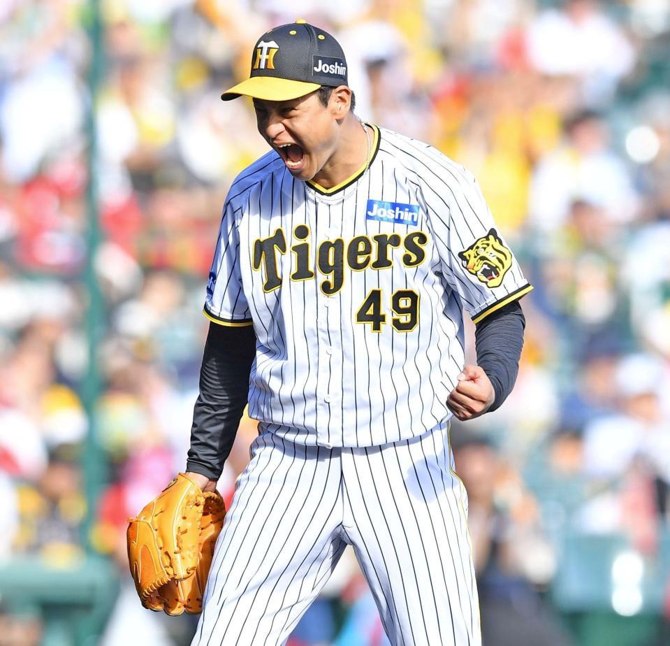 　６回、秋山を併殺打に打ち取り、ほえる大竹（撮影・中田匡峻）