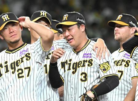 優勝に涙する大山（撮影・高部洋祐）