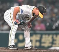 　３回、長野のとき、微妙なコースをボールと判定され、ガックリの伊藤将（撮影・高部洋祐）