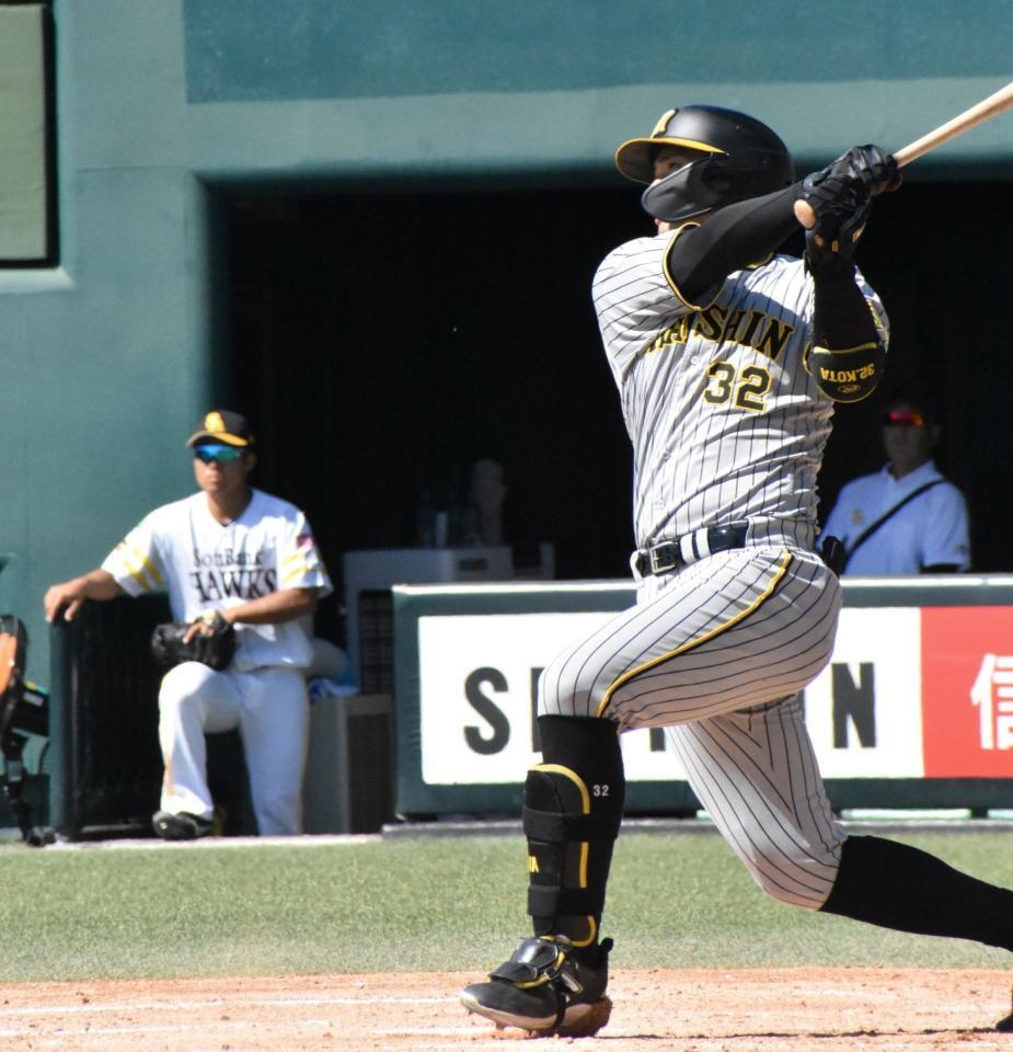 　３回に右中間フェンス直撃の二塁打を放った井上