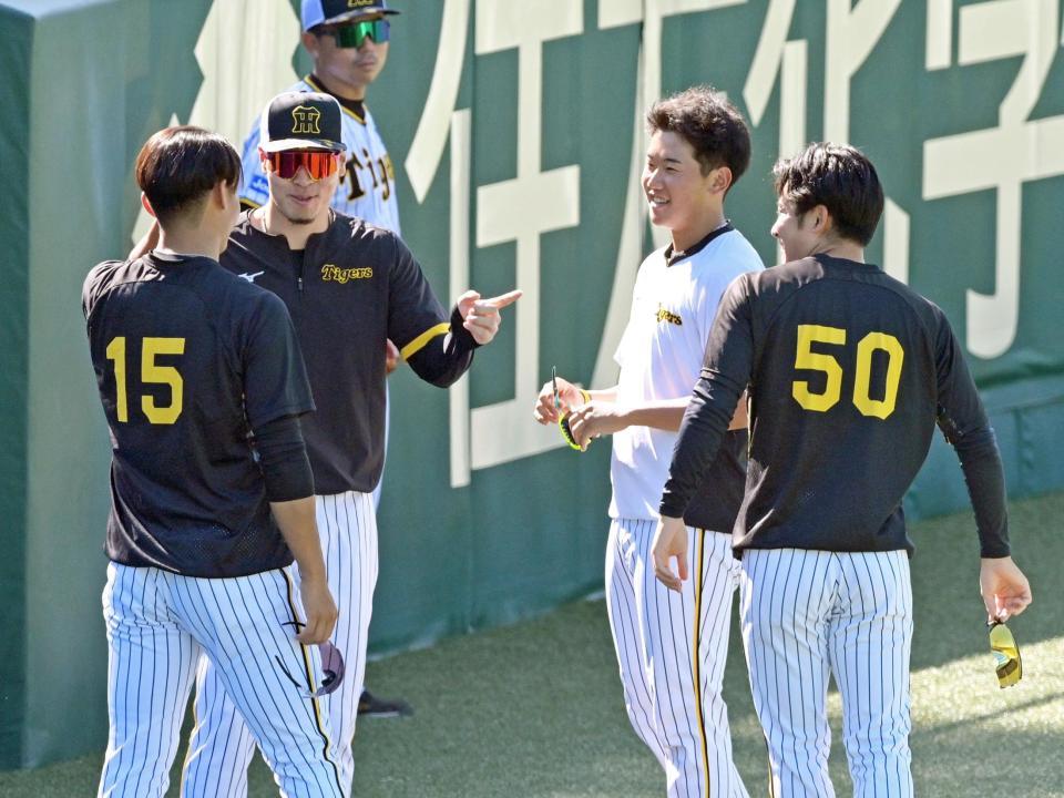阪神 ドラフト2位・門別と同6位・富田が1軍合流/阪神