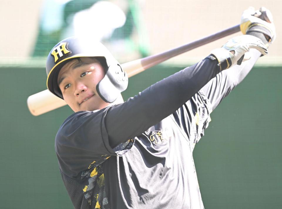 　試合前の打撃練習に励む森下（撮影・高部洋祐）