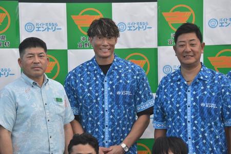 阪神　来春キャンプ球場名は『バイトするならエントリー宜野座スタジアム』　阪神ＯＢ・糸井氏「施設がよくなるなって期待もしています」