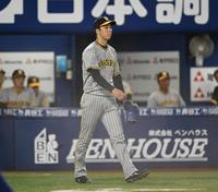 　４回、ＤｅＮＡに逆転を許した青柳（撮影・金田祐二）