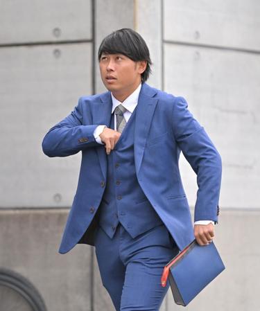 　戦力外通告を受けた高山（撮影・中田匡峻）