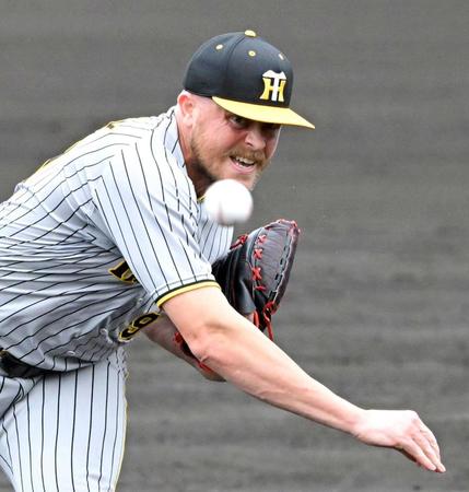 　力投するビーズリー