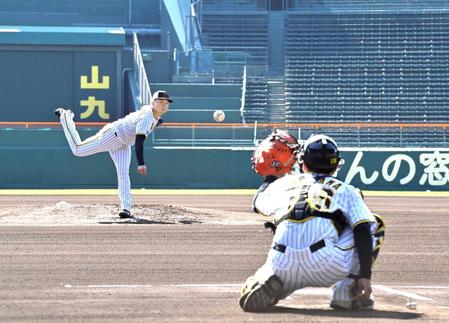 　登板に備え甲子園のマウンドで投げ込む村上