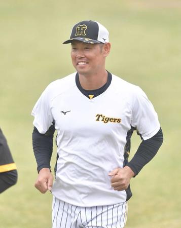 　笑顔でアップする原口（撮影・石井剣太郎）