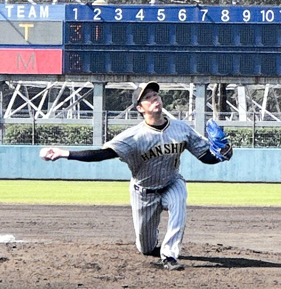 　先発し５回２失点の青柳