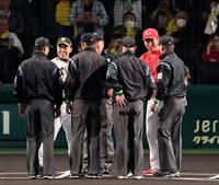 阪神・岡田監督と広島・新井監督がニッコニコ！CSファイナルS