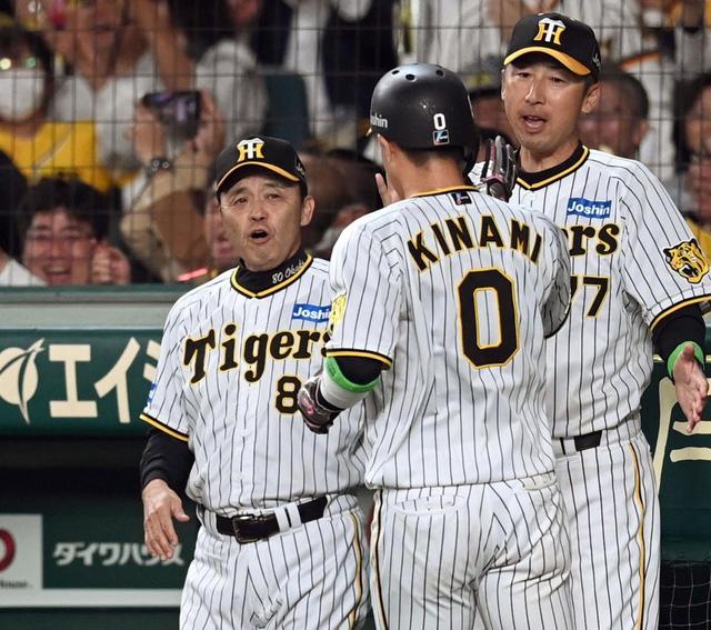 阪神・岡田監督 初戦快勝も「いや、別に普通通り」白い歯を