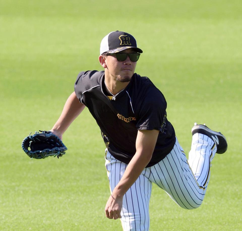 　登板に向け調整する伊藤将（撮影・山口登）