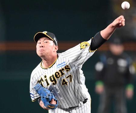 　７回、３者連続三振の好リリーフを見せた桐敷（撮影・中田匡峻）