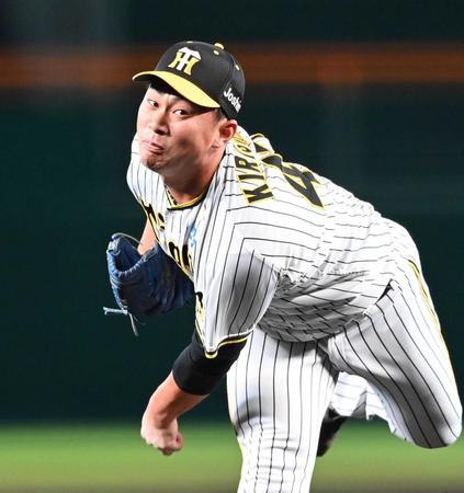 　６回、好リリーフを見せる桐敷（撮影・飯室逸平）