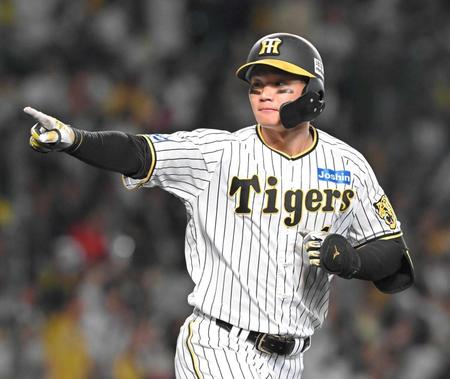 　１８日のＣＳファイナル第１戦で同点ソロを放った森下