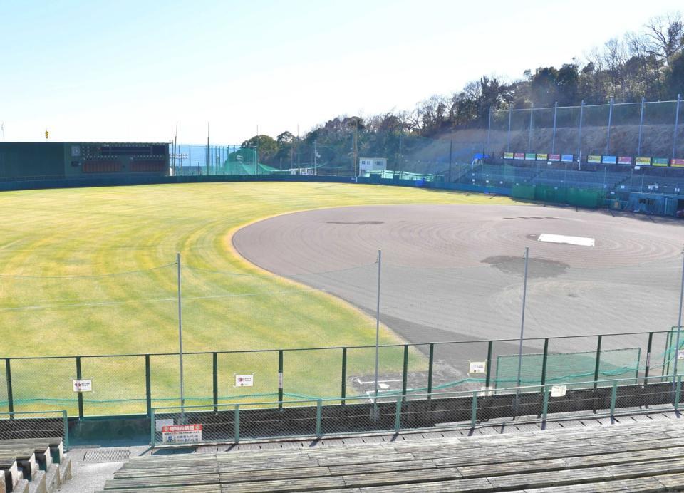 　安芸タイガース球場