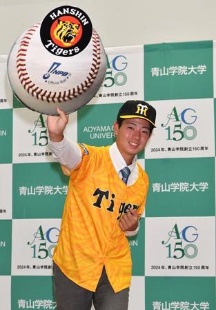 豪速球が楽しみな阪神１位の青学大・下村（撮影・佐々木彰尚）