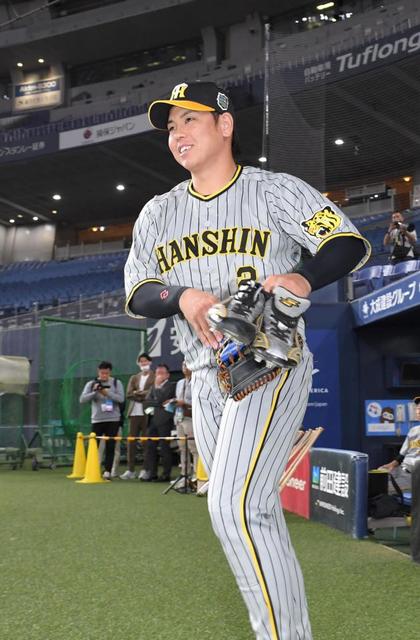 Amazon.co.jp: 阪神タイガース 背番号2 梅野隆太郎 選手 伝統の