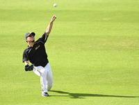 　調整する伊藤将