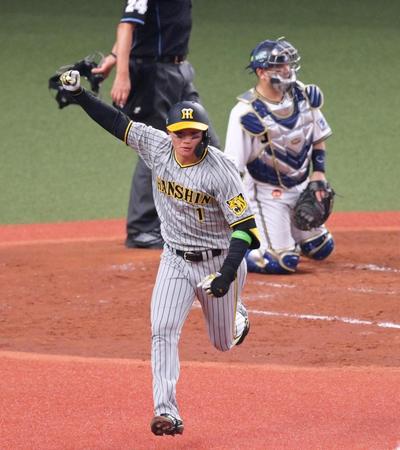 【写真】森下のタイムリーを呼んだのは岡田監督　判定に迷わずリクエスト