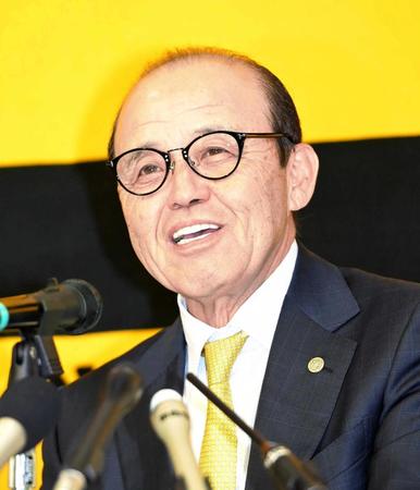 阪神・岡田監督　球団史上初のリーグ連覇頼んだ！オーナー報告「ええ話ばっかりや」