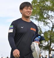 　練習を終え、引き揚げる桐敷（撮影・中田匡峻）