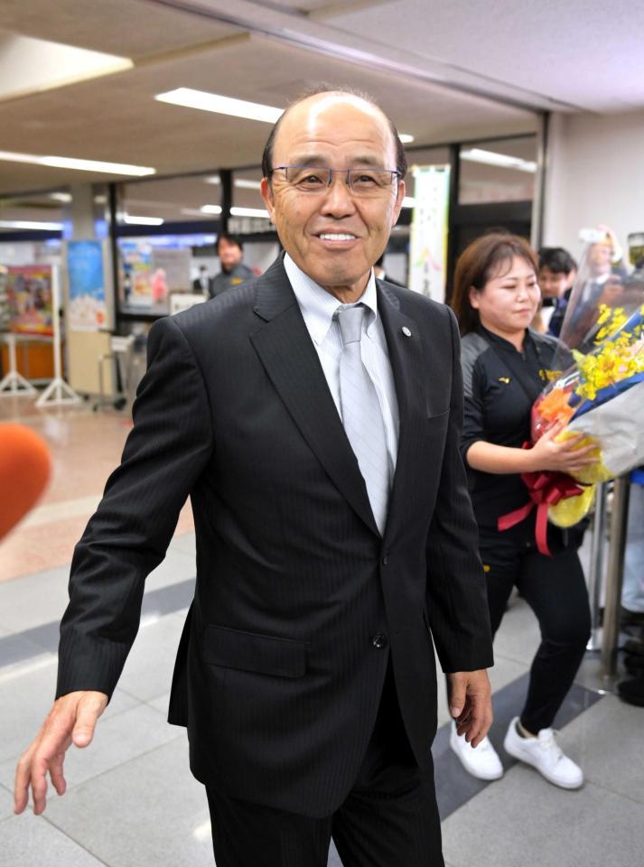 阪神・岡田監督「そら最高やんか」虎初の偉業！GG賞センター