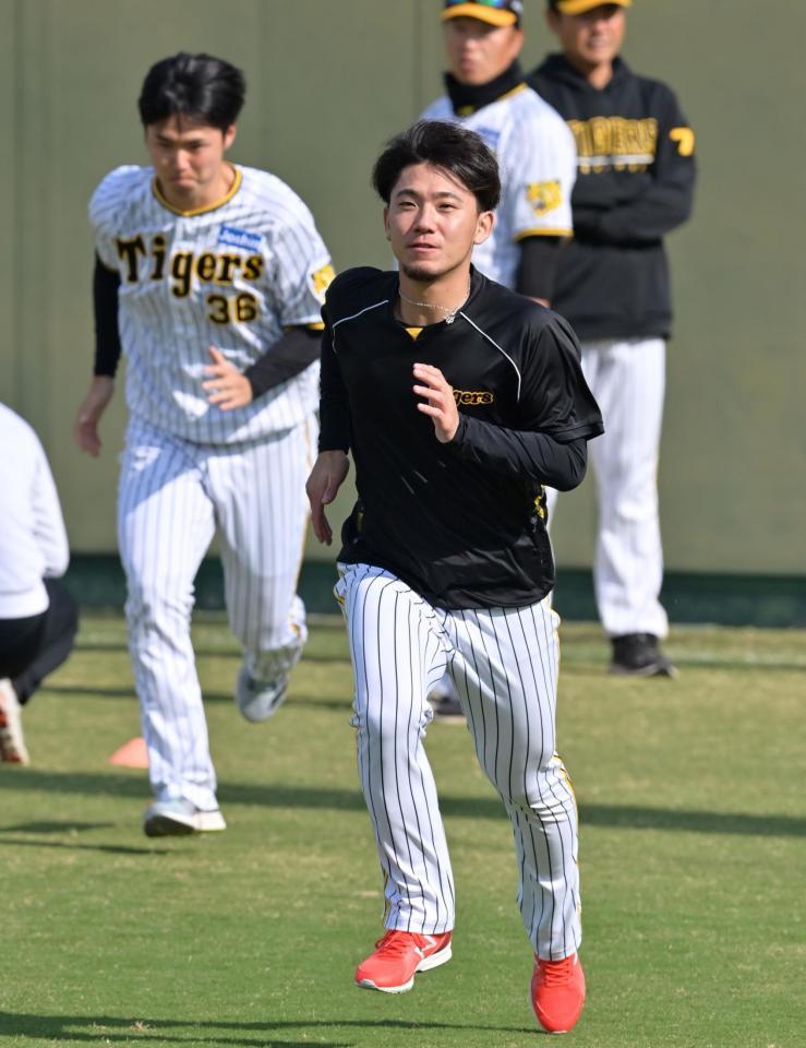 伊藤将司投手 阪神タイガース イラストデザインTシャツ - 野球