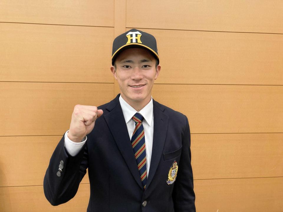 　仮契約を結んだ白鴎大・福島（阪神タイガース提供）