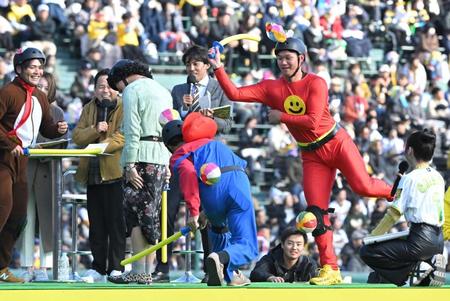 阪神　森下の珍コスプレに選手爆笑　スーパーマン？それともアンパンマン？西勇「笑わせんで」