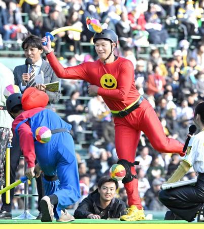 　「スマッシュタイガース」でハッスルする森下（撮影・高部洋祐）