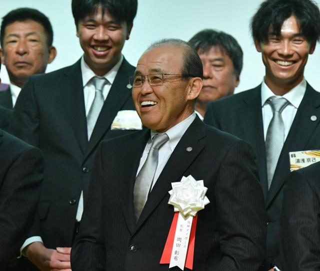 阪神・岡田監督「不安7期待3」で始まった春季キャンプ「8月
