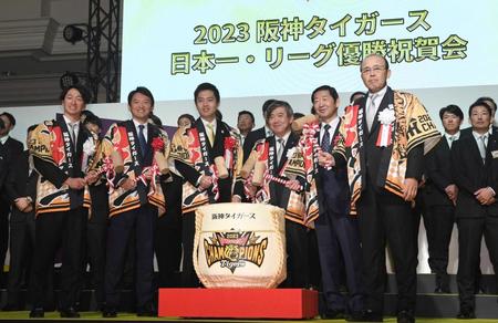 阪神・岡田監督「普通に段階踏んでいったら強なる」「（タイトル）最下位チームは一人ずつやんか」一問一答