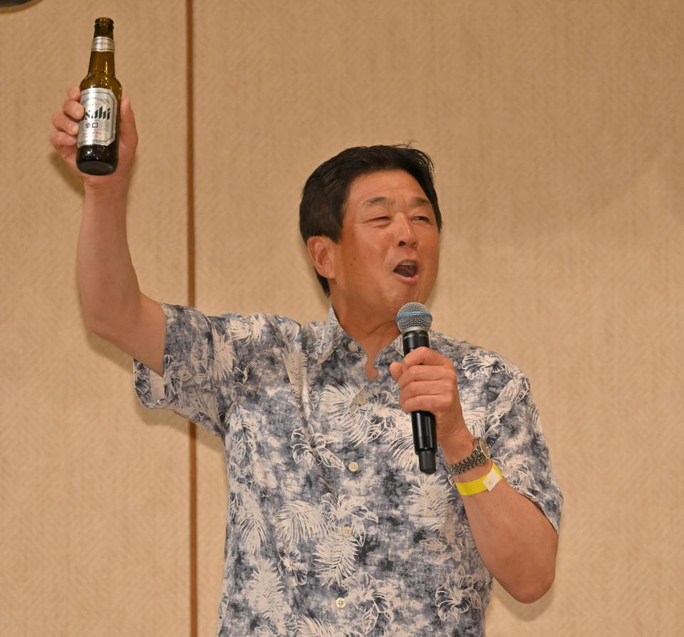 　中締めを行った平田ヘッドコーチ（撮影・中田匡峻）