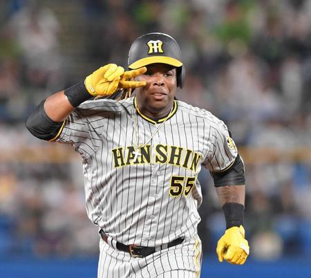 　ギャルピース決めるミエセス