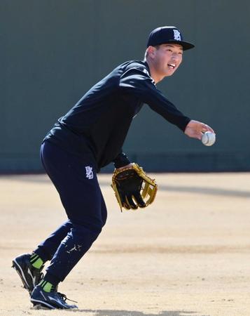 阪神タイガース期待18歳新人、小池栄子グッズ“封印”　癒やしに別れ　母親と５歳しか変わらず