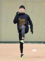 　アップする山田