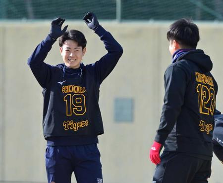 阪神・ドラ１下村　甲子園プロ初星で“藤浪ロード”歩む　ブルペン見学で驚き「ボールが強かった」