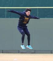 　アップをする下村（撮影・中田匡峻）