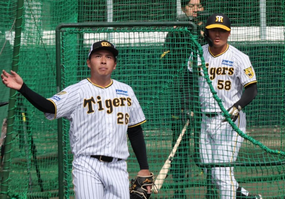 　打撃投手を務め、前川に投げ込んだ椎葉（撮影・田中太一）