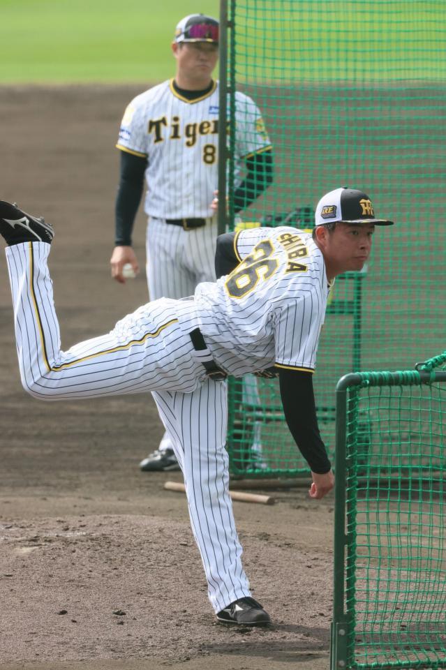 阪神 ドラ２椎葉剛が打撃投手で“プロ初登板” 前川＆小野寺相手に４０球