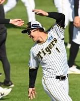 　ハツラツとした表情で練習に汗を流す森下（撮影・飯室逸平）