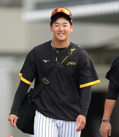 　笑顔を見せる門別（撮影・中田匡峻）