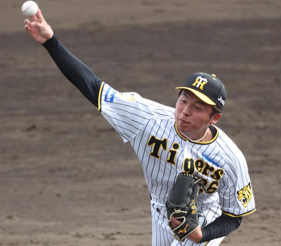 　９回、７番手で登板した椎葉（撮影・中田匡峻）