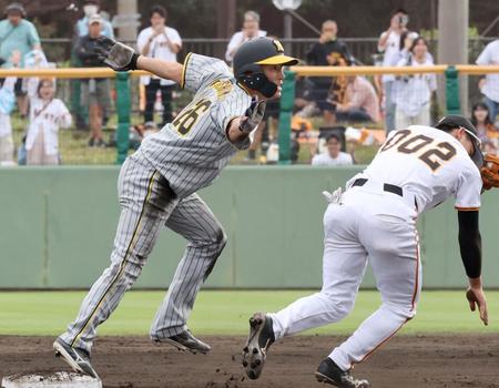 　９回、二盗を決める福島（撮影・田中太一）