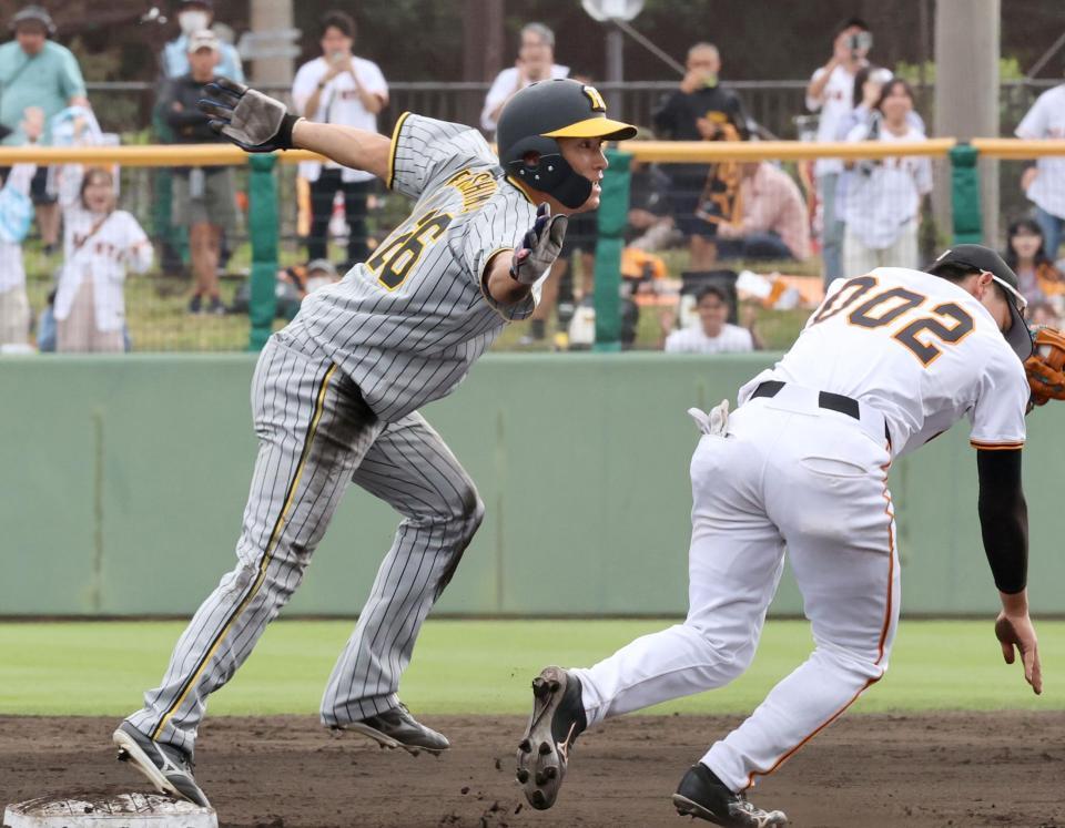 　９回、二盗を決める福島（撮影・田中太一）