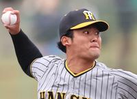 　８回、中日打線を三者凡退に抑えこむ岡留（撮影・田中太一）