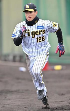 　走塁練習する福島（撮影・北村雅宏）