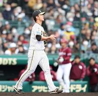 　３回、茂木に勝ち越しの右前適時打を浴び、楽天ベンチを横目にさえない表情の伊藤将（撮影・中田匡峻）