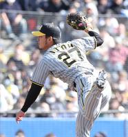 　ロッテ打線を相手に力投する伊藤将（撮影・西岡正）